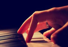 热刺客场比分险胜切尔西，实现逆袭